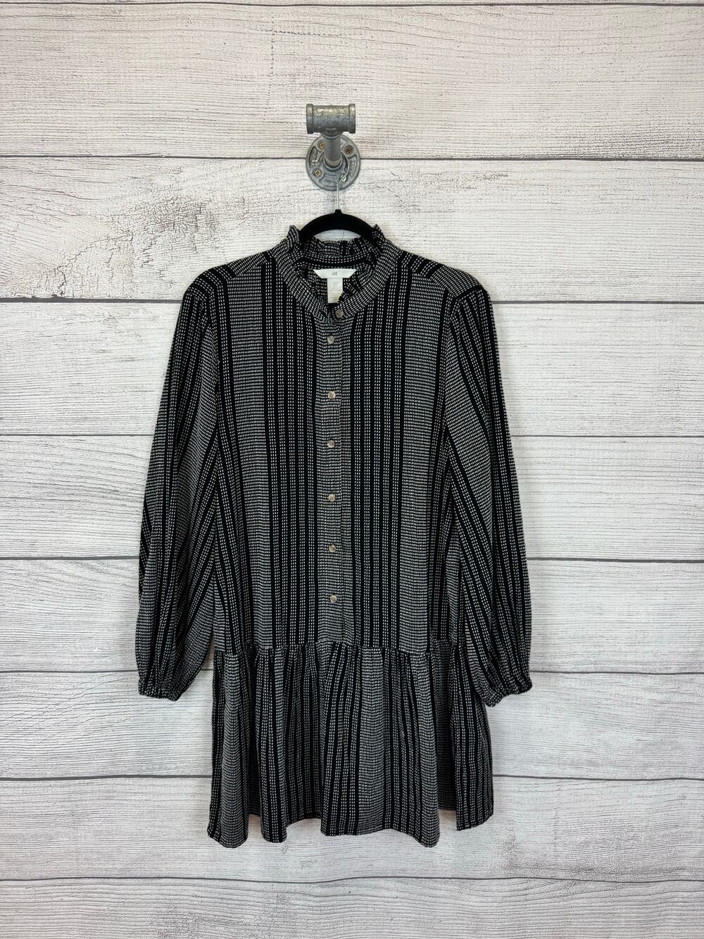 H&M Women's Black & White Embroidered Button Front Drop Waist Dress Size Small